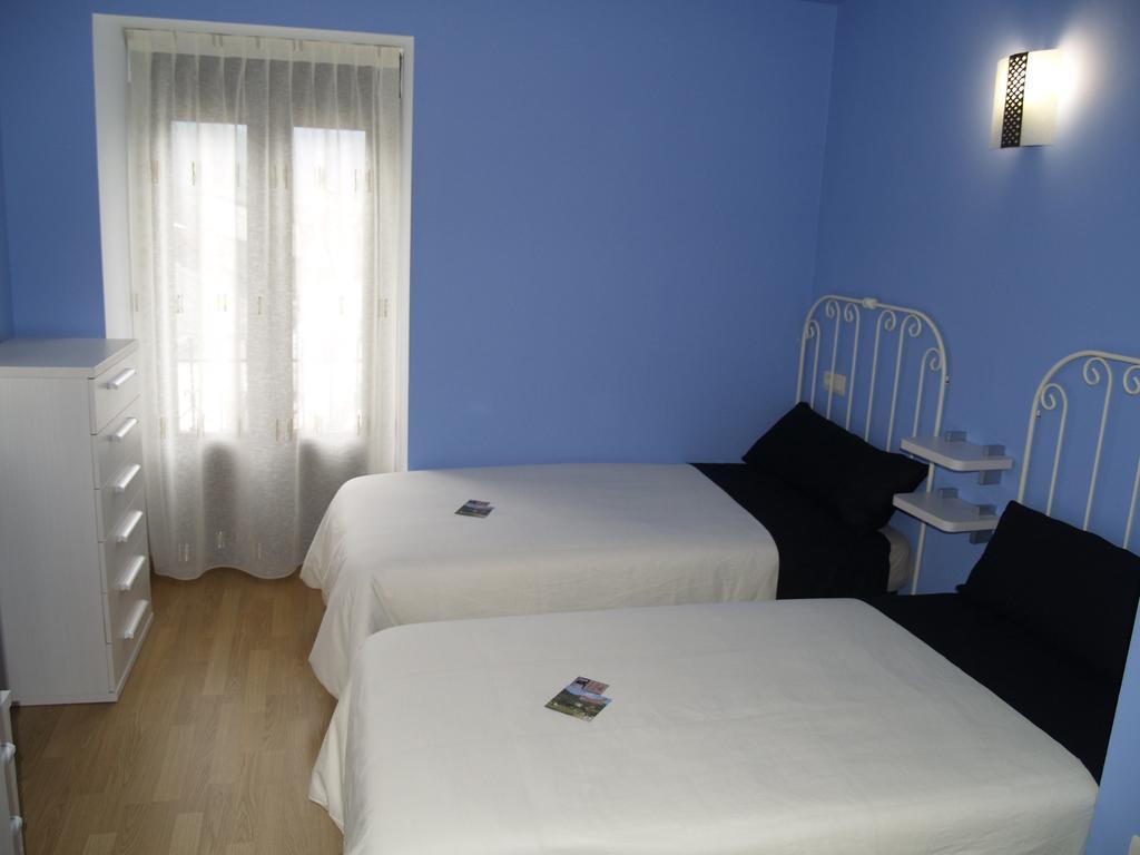 Albergue De Yebra Yebra de Basa Room photo